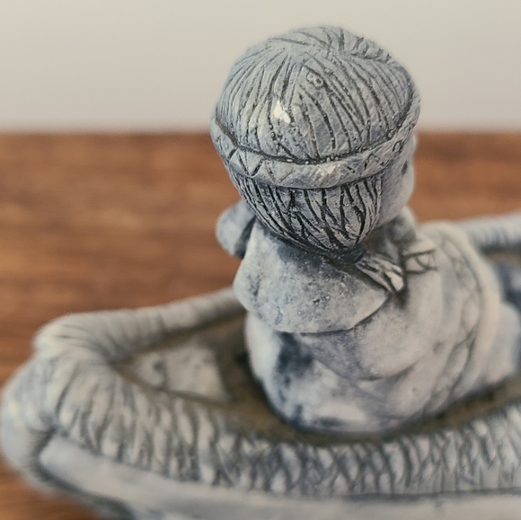 Vintage Handmade Volcanic Ash Native American Canoe Sculpture. - Picture 7 of 12